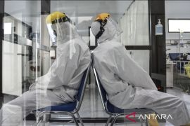 COVID-19 positivity rate high among health workers: ministry