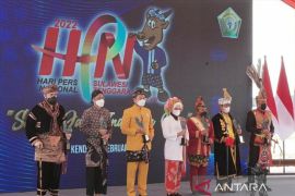 Wako Fadly Amran terima Anugerah Kebudayaan PWI di momentum HPN 2022