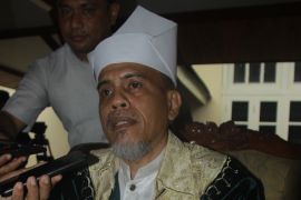 Sultan Ternate menyampaikan pesan ke insan pers di HPN