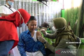 Vaksinasi anak capai 30 persen