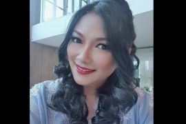 Catatan Ilham Bintang - Penyanyi Fryda Lucyana, rekor tiga kali terjangkit COVID-19