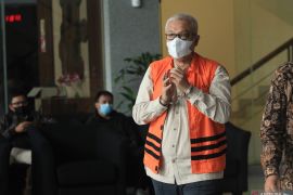 KPK duga mantan Bupati Buru Selatan atur proyek dengan dokumen fiktif