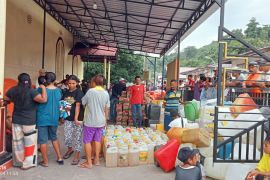 Bupati Maluku Tengah diminta lebih peka tangani konflik Pelauw-Kariuw, begini harapannya