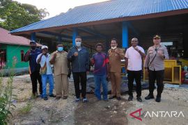 Warga Perbatasan Skouw bersyukur menerima pesanan 175 tumang sagu