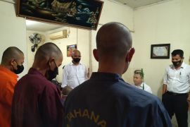 Polisi ringkus pencuri kerupuk senilai Rp17 juta