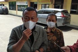 Bupati Ponorogo Sugiri Sancoko bantah palsukan ijazah