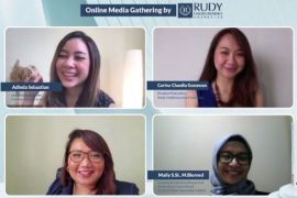 Tips ideal mewarnai rambut agar tak cepat rusak