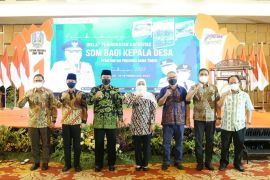 Gubernur Jatim dorong kepala desa terus berinovasi majukan daerah