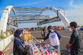 Surabaya masuk PPKM Level 3, kegiatan ekonomi tetap jalan