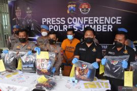 Guru spiritual tersangka ritual maut di Pantai Payangan Jember