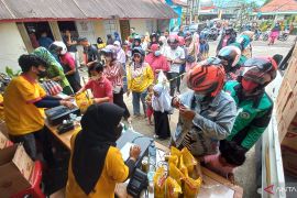 Pemkot Bukittinggi gelar operasi pasar minyak goreng murah
