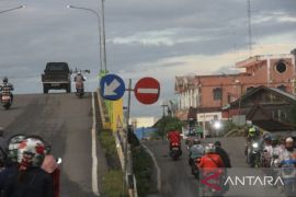 Pemkot Banjarmasin sempurnakan jembatan kembar AKT tahun ini