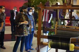 LPEI perkenalkan penenun kain berkualitas ekspor di perhelatan G-20