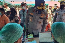 Kapolda Sumut tinjau vaksinasi pelajar di Nias