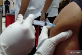 Salah satu indikator, vaksinasi tekan angka kematian akibat COVID-19