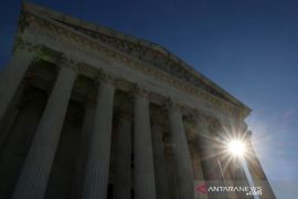 Keluarga Donald Trump diperiksa sebagai saksi pengadilan New York