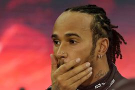 Lewis Hamilton  ingin ubah nama belakang