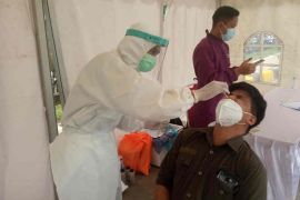 Kasus aktif COVID-19 di Cirebon bertambah capai 1.689 orang