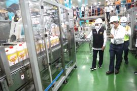 Ungkap penyebab kelangkaan, Khofifah minta Satgas Pangan lacak distribusi minyak goreng