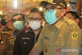 Pedagang Pasar Cisarua Bogor mogok jual tempe