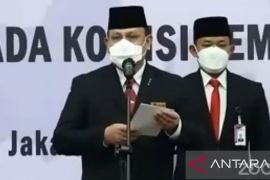 Eks pegawai KPK adukan Firli Bahuri ke Dewan Pengawas