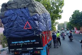 Polisi Situbondo tindak tegas kendaraan "odol"