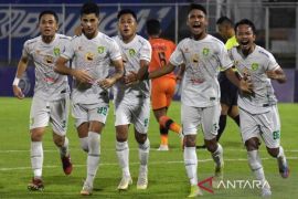 Persebaya tanpa Marselino dan Arif Satria  saat hadapi Arema FC
