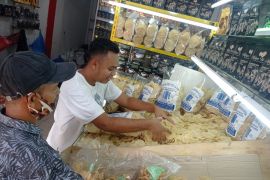 Harga emping melinjo di Pidie turun, ini penyebabnya