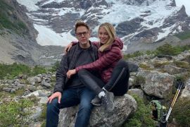 James Gunn dan Jennifer Holland resmi bertunangan