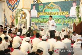 Bupati Safari Isra Mi'raj di Kecamatan Mantewe dan Karang Bintang