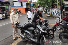 Tim Yustisi Denpasar jaring 39 pelanggar prokes