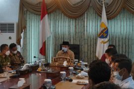 Gubernur Jambi sebutkan ketersediaan minyak goreng cukup