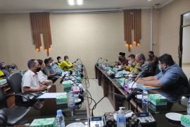 Dewan Kalsel rekomendasikan atlet berprestasi dapatkan "reward" di luar bonus