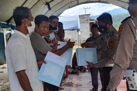 Dirlantas Polda Aceh bantu korban kebakaran di Aceh Tengah