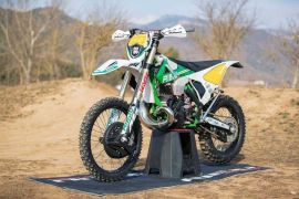 Rieju rayakan hari jadi yang ke-80 dengan meluncurkan MR 300