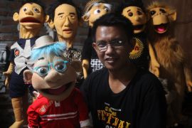 Permintaan boneka tangan