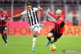 Liga Spanyol: Atletico Madrid gaet bek serba bisa Nahuel Molina