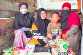 Di usia 8 tahun, Sabil belum sekolah