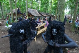 Pasar Tradisional Witwitan Alas Malang