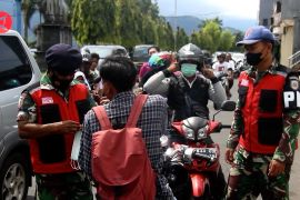 Dua orang terpapar COVID-19, Satgas Ternate gelar razia masker