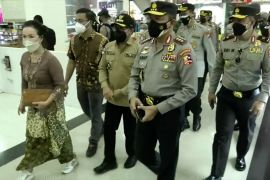 Cek PPKM Mikro dan prokes, Kabaharkam imbau masyarakat tak panik