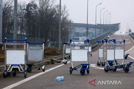 Satelit China: Pangkalan AU Ukraina dihantam rudal, landas pacu rusak