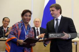 Catatan Ilham Bintang -Susi Pudjiastuti Tawarkan Diri Menemui Vladimir Putin