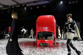 PFW digelar di tengah kemuraman perang di Ukraina