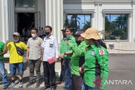 Federasi Hukatan KSBSI Jambi gelar aksi damai di DPRD