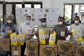 Kadin Medan serahkan bantuan korban terdampak banjir