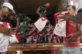 Bantuan Presiden Untuk Korban Gempa Sumatera Barat Page 1 Small