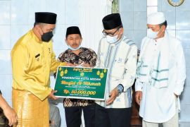 Pemkot Medan terus dorong program masjid mandiri