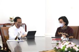 Presiden Jokowi laporkan SPT Pajak Tahun 2021 secara daring melalui "e-filing"