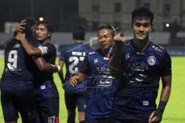 Arema FC kalahkan Barito Putera 2-1 Page 1 Small